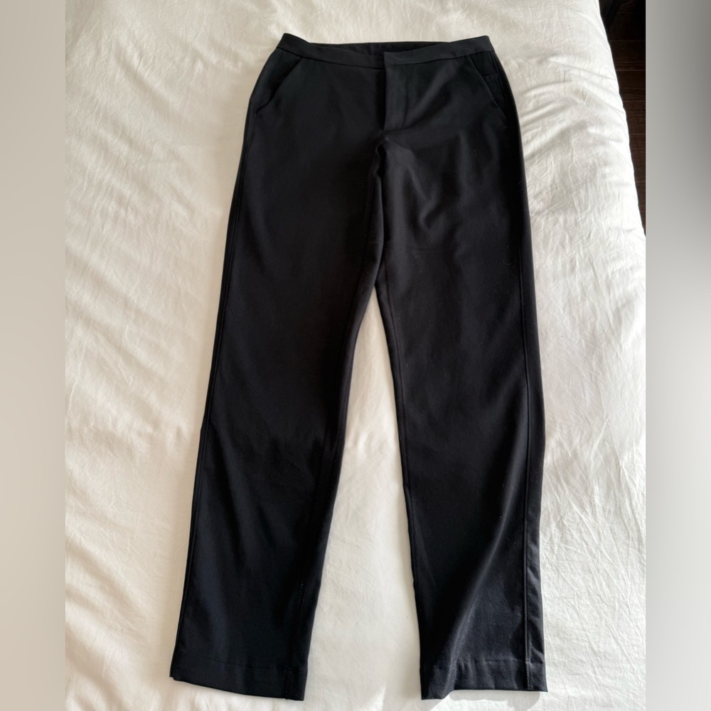 Lululemon Athletica Women's Black Trousers size 4